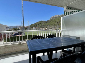 Apartment for 6 people near sand beach